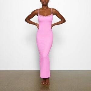 Like New SKIMS Fits Everybody Lace Long Slip Dress Medium Petal Pink Lilac